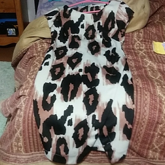 Dress - Picture 1 of 2